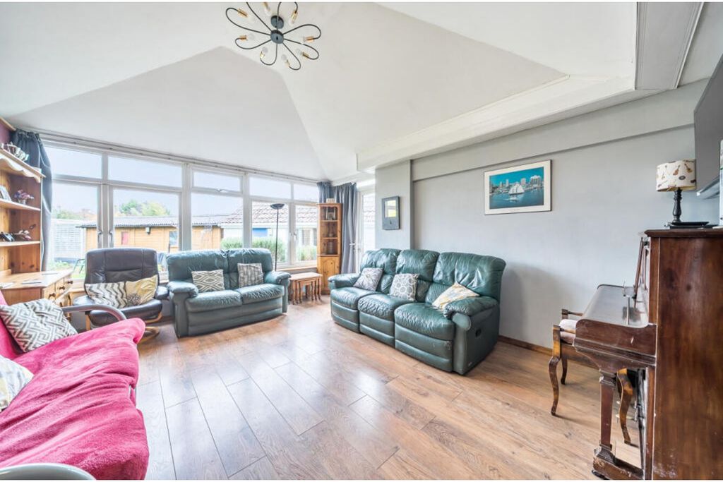 Property photo 2 of 22