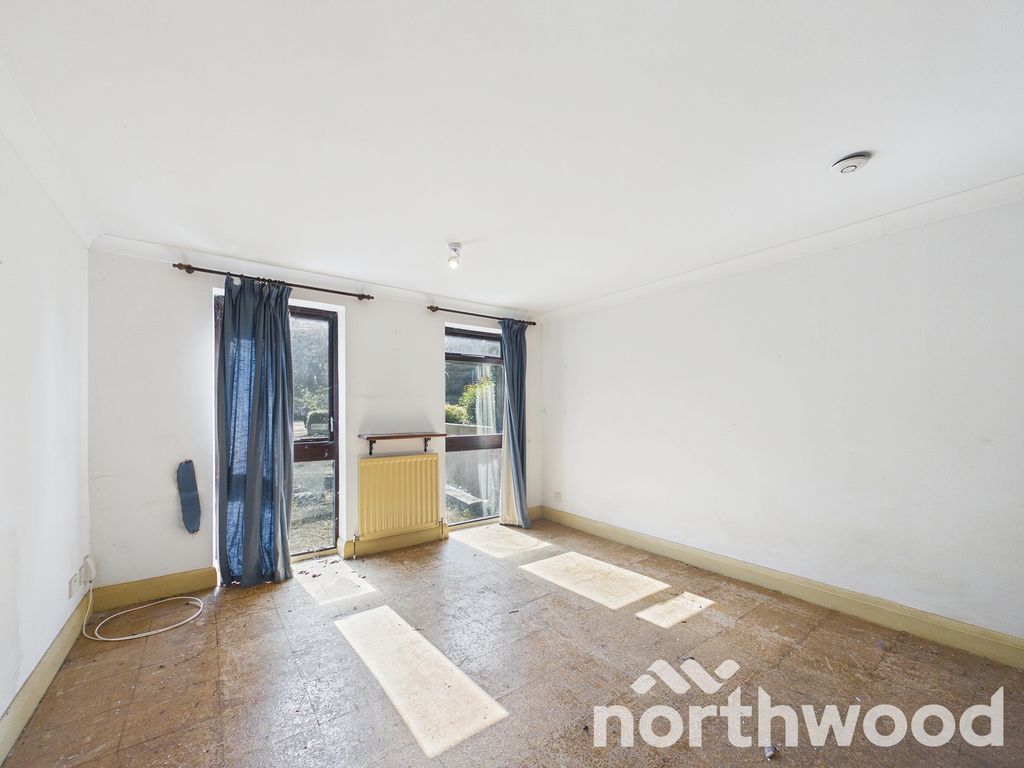 Property photo 3 of 23