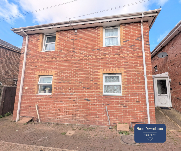 Property photo 1 of 9 Front Aspect