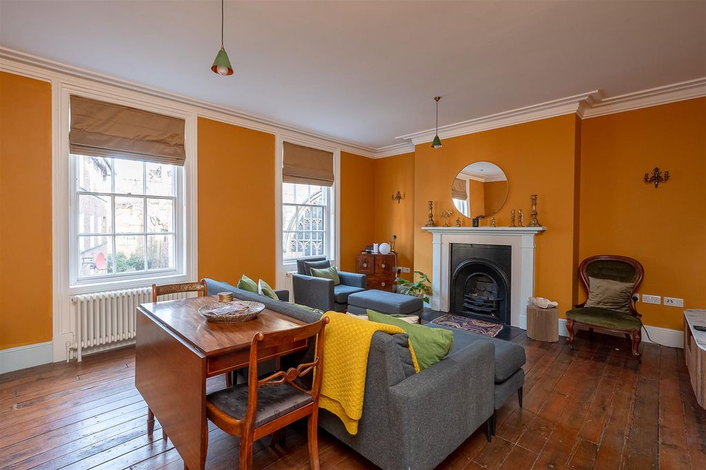 Property photo 2 of 25 Drawing Room