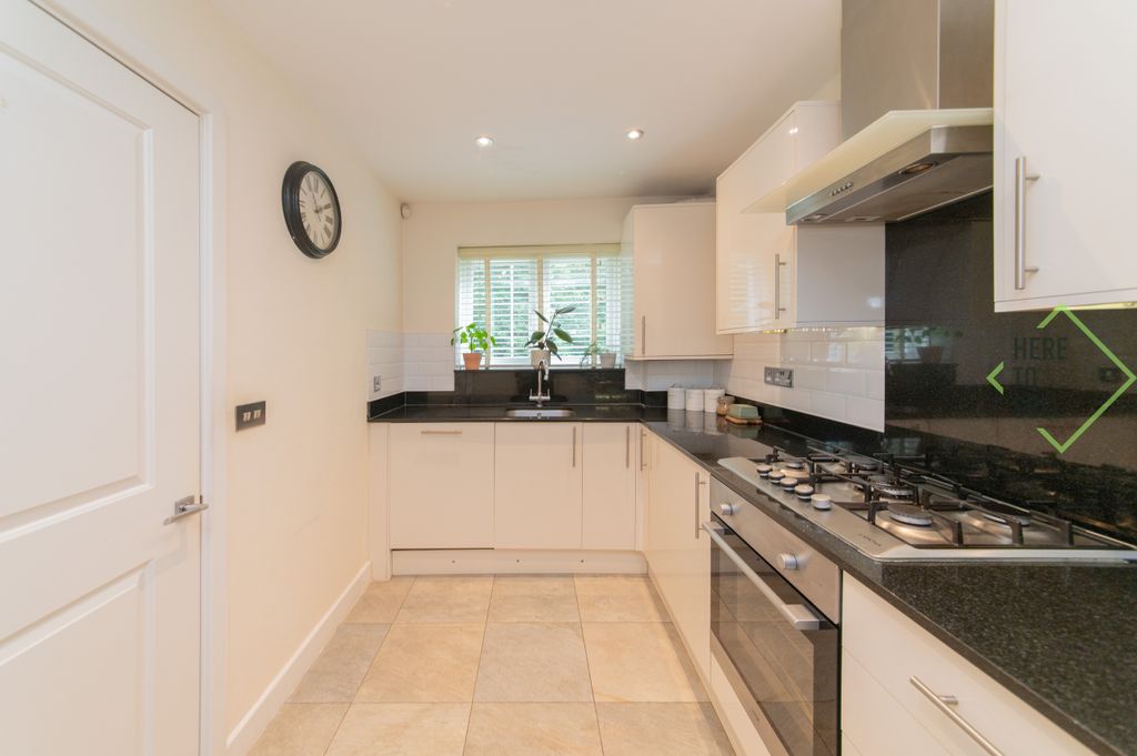 Property photo 2 of 22 Kitchen