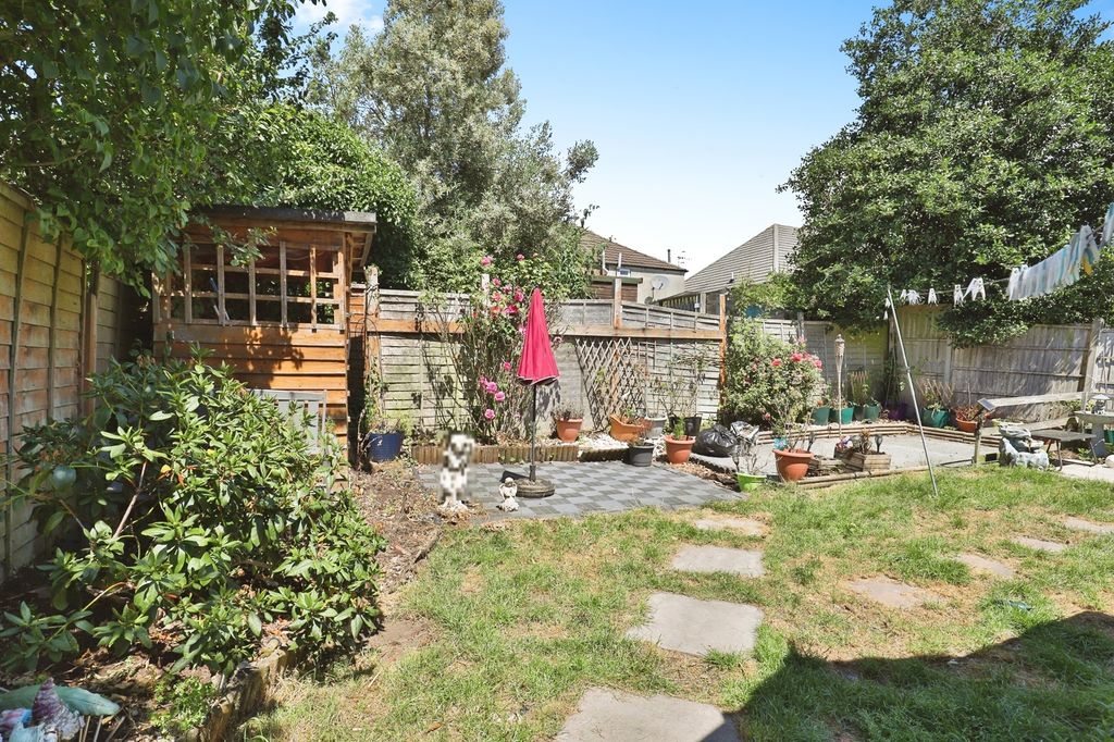 Property photo 2 of 17 Photo