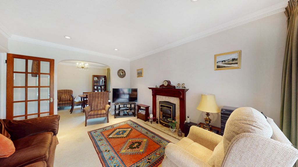 Property photo 3 of 14 4346855