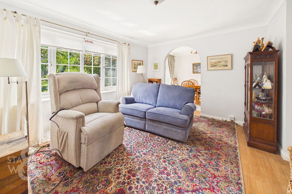 Property photo 2 of 22