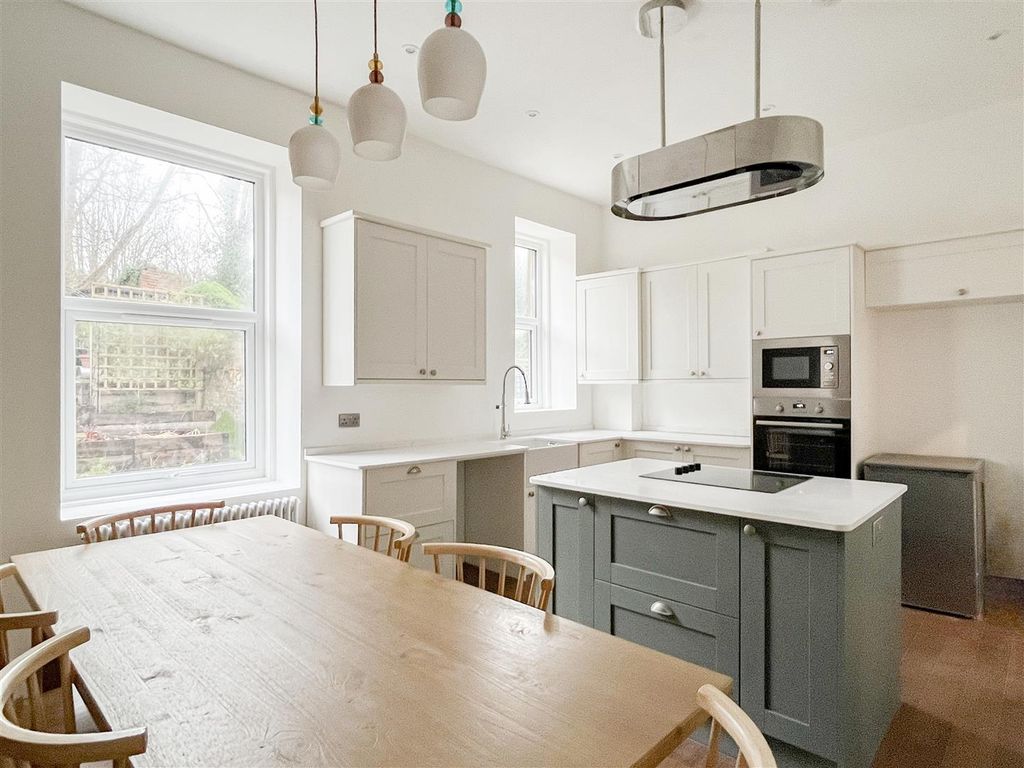 Property photo 2 of 19 Kitchen / Dining Room