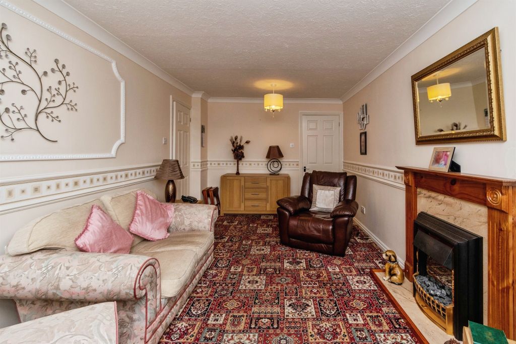 Property photo 2 of 20