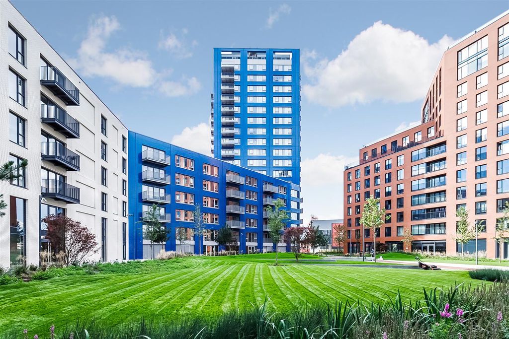 Property photo 3 of 11 Hercules House