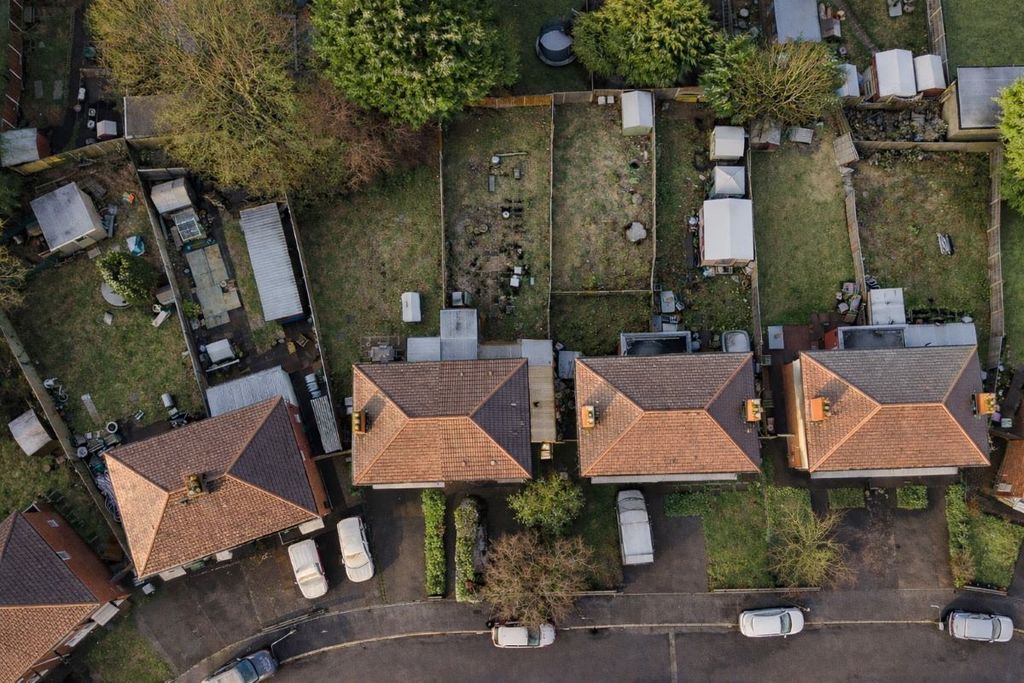 Property photo 3 of 16