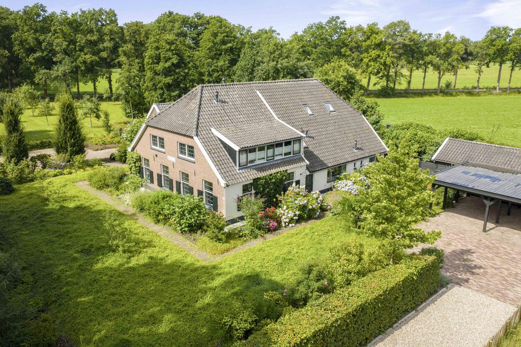 Property photo 2 of 74