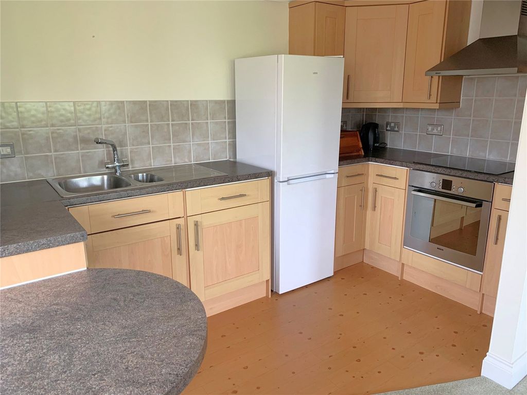 Property photo 3 of 9 Kitchen