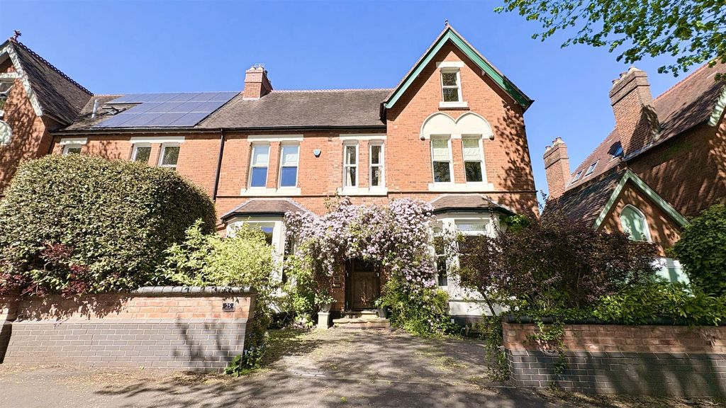 Property photo 1 of 41 Approach