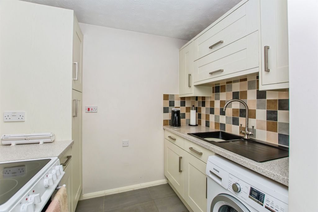 Property photo 2 of 14