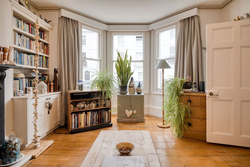 Property photo 3 of 33