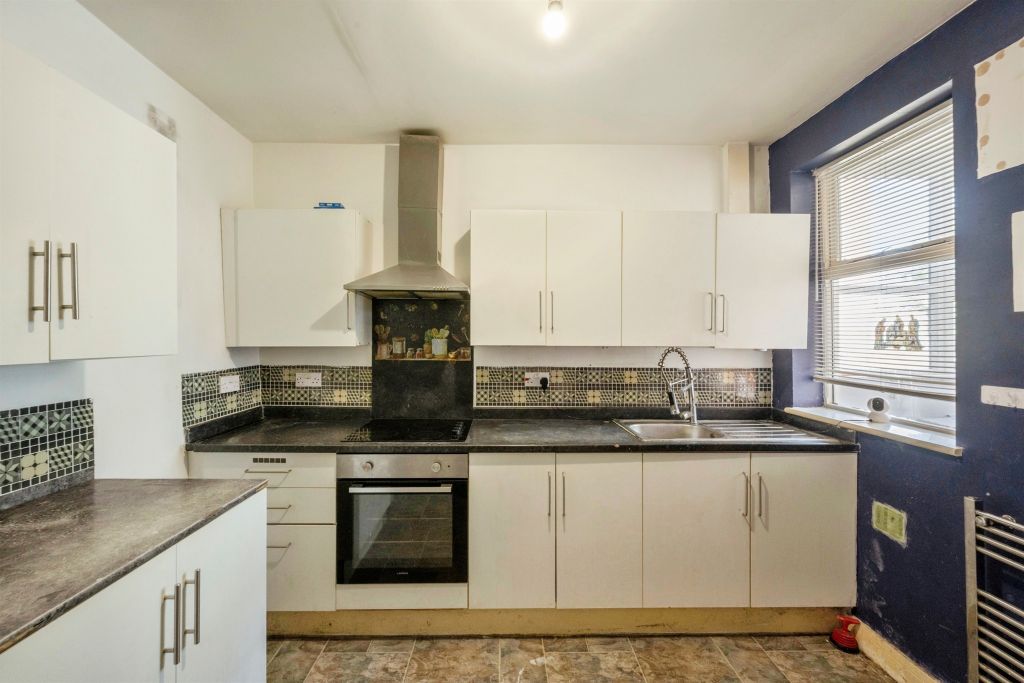 Property photo 3 of 16