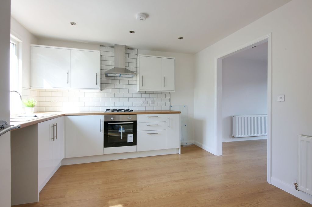 Property photo 2 of 13 Kitchen