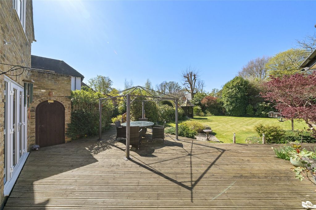 Property photo 2 of 17 Sun Terrace