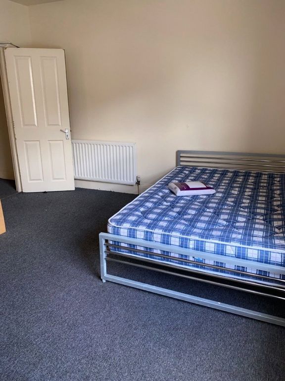 Property photo 3 of 20 Picture No. 04