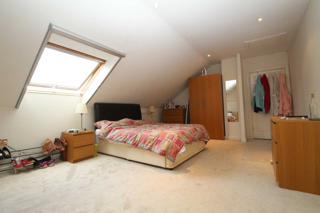 Property photo 2 of 18 Photo