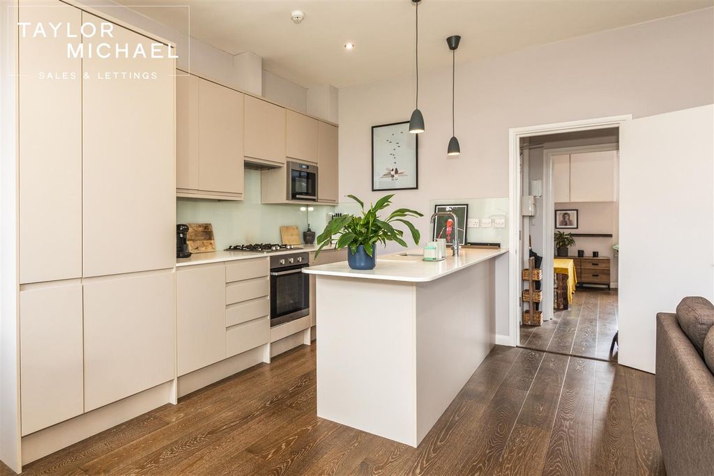 Property photo 1 of 18 Kitchen
