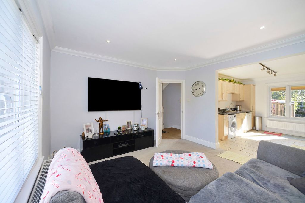 Property photo 3 of 13 Photo 13