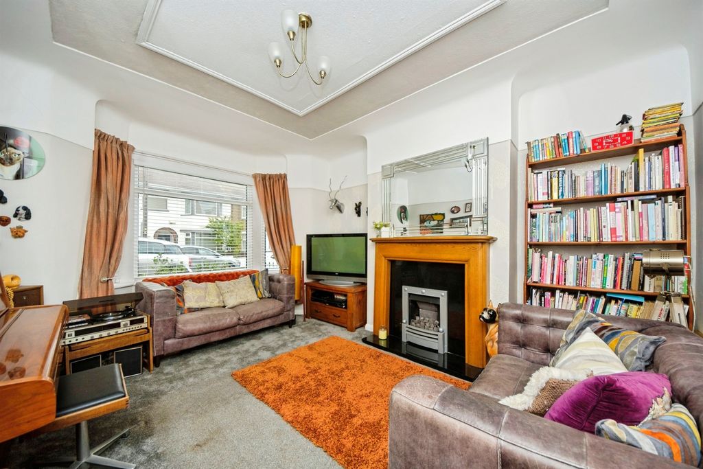 Property photo 2 of 24