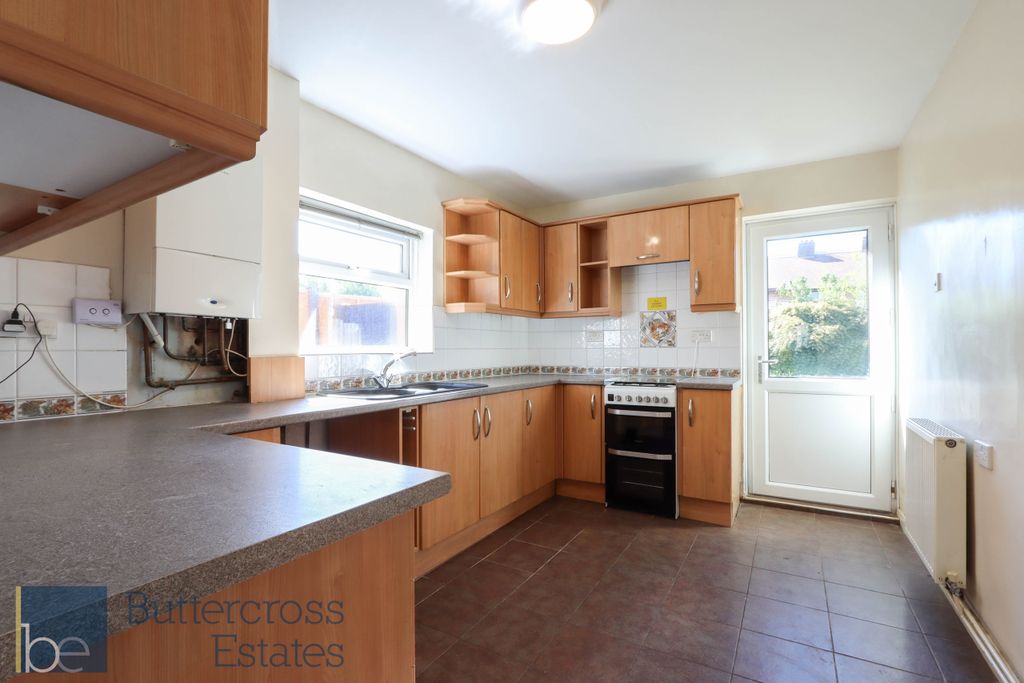 Property photo 2 of 15 Kitchen