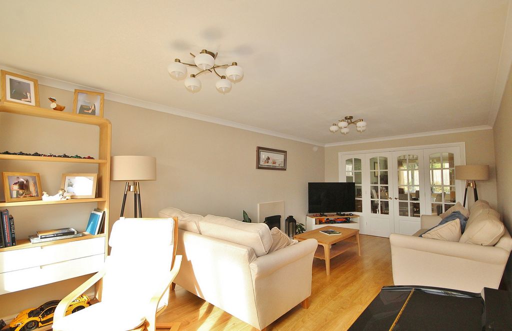 Property photo 2 of 19