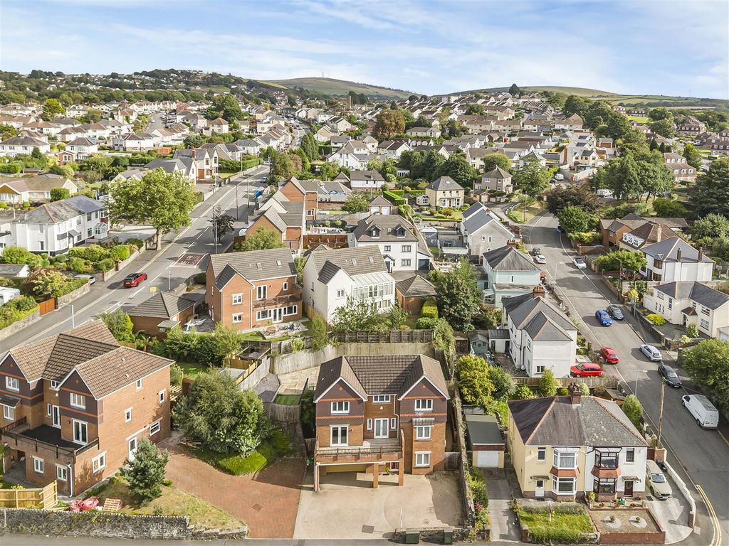 Property photo 1 of 36 Main Dwelling