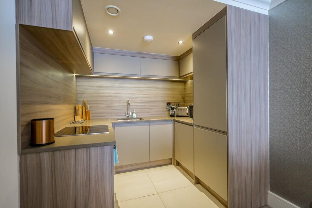 Property photo 3 of 10 C97Zn-F4Gu-Aqrsdnj92Ig.Jpg