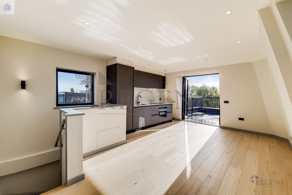 Property photo 1 of 13 Area View