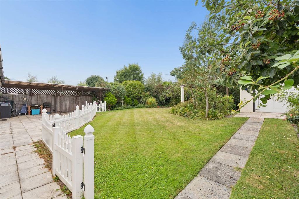 Property photo 3 of 24