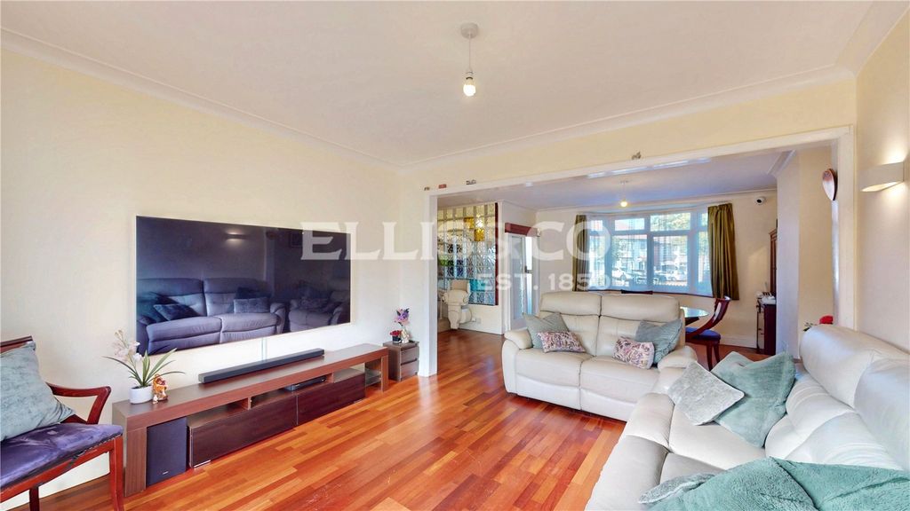 Property photo 2 of 24 Picture No. 16