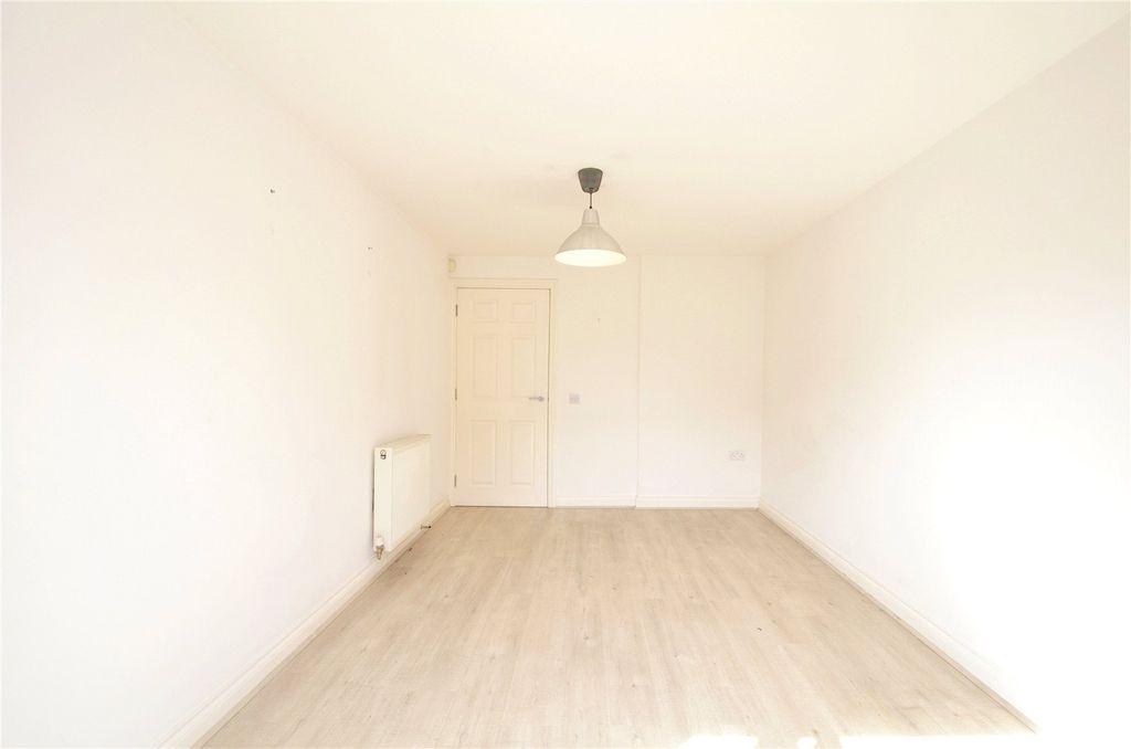 Property photo 2 of 9 Picture No. 08