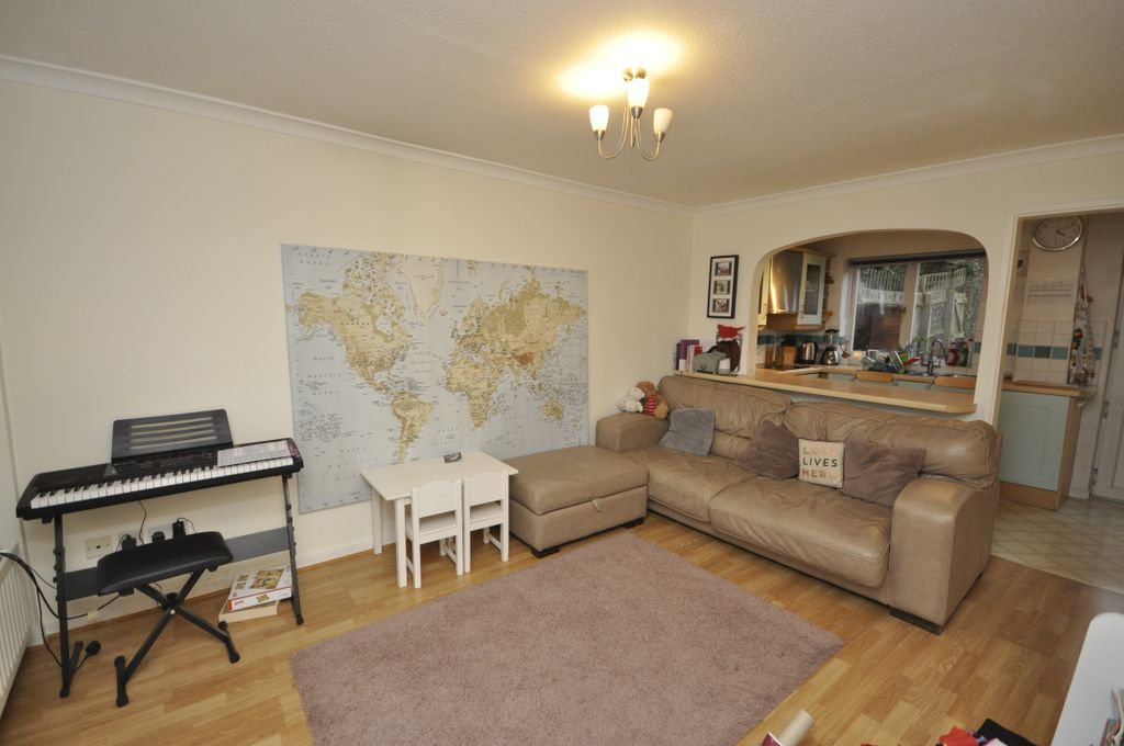 Property photo 3 of 6 Photo 03