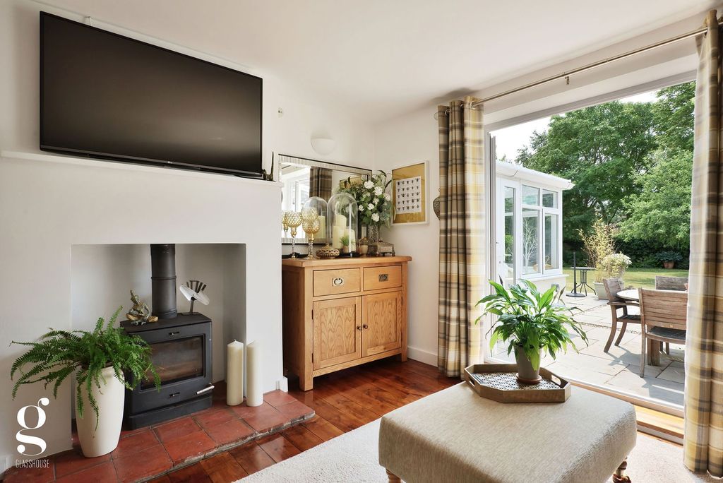 Property photo 2 of 56