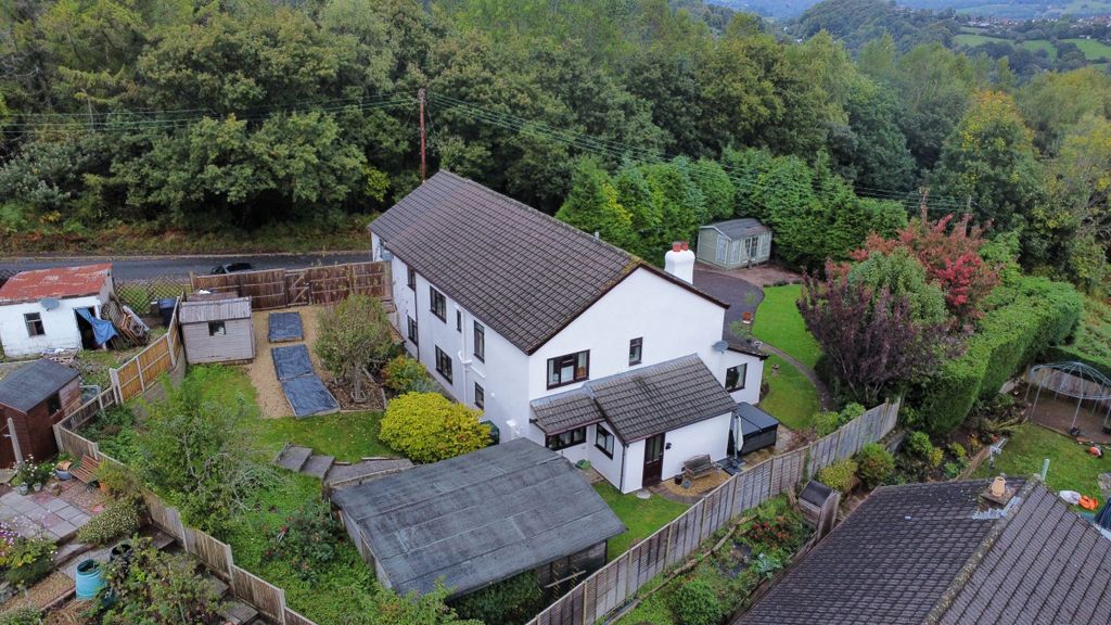 Property photo 2 of 42