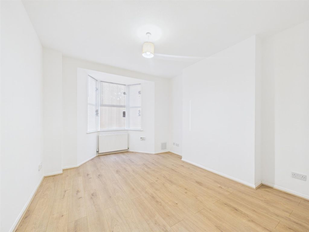 Property photo 1 of 5 Cam04237G0-Pr0354-Still002.Jpg
