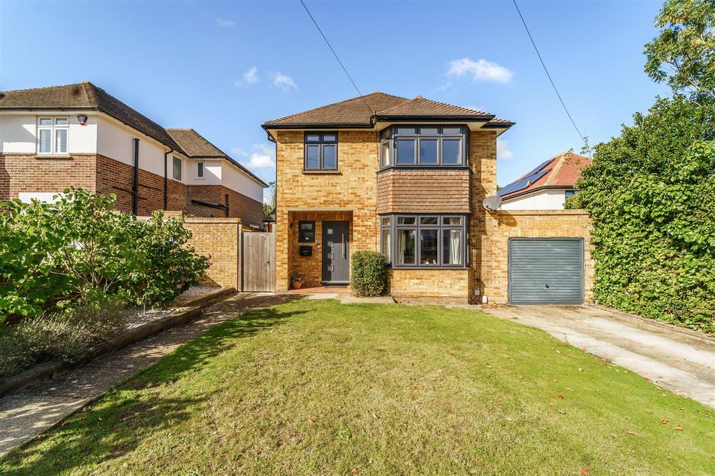 Property photo 1 of 20 North View Crescent (3).Jpg