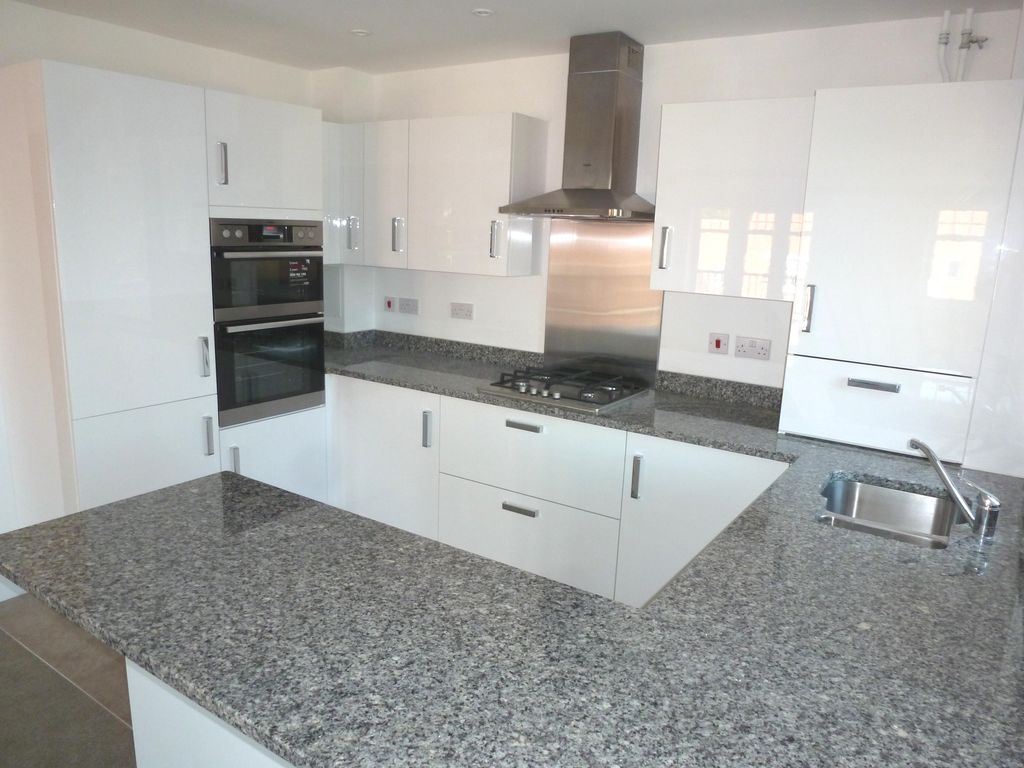 Property photo 2 of 13 Kitchen