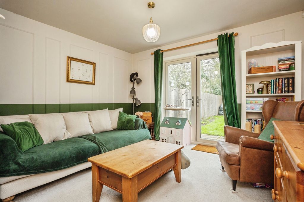 Property photo 3 of 16