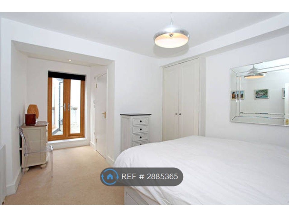 Property photo 3 of 13 Main Bedroom