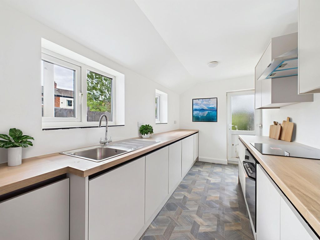 Property photo 3 of 11 3953747