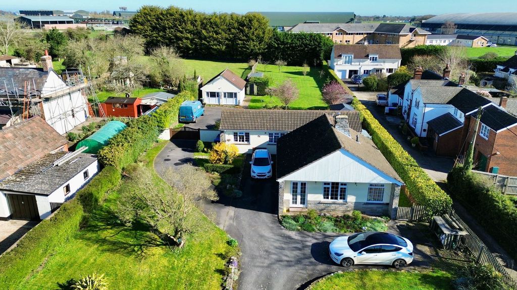 Property photo 1 of 31