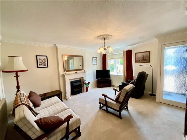 Property photo 2 of 21 Lounge
