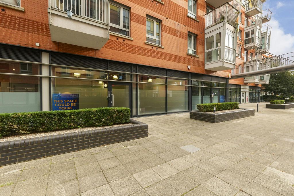 Property photo 2 of 7 Units 25 Studios Holloway   12.Jpg