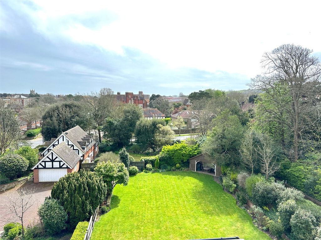 Property photo 2 of 17 Picture No. 18