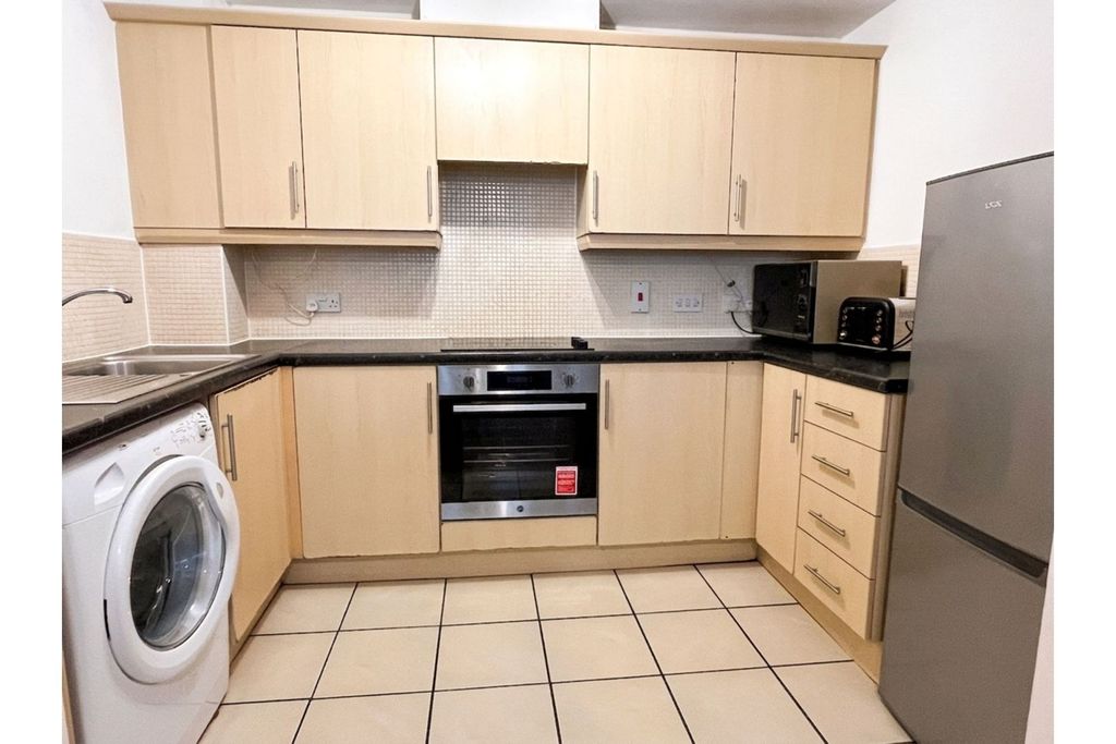 Property photo 2 of 11
