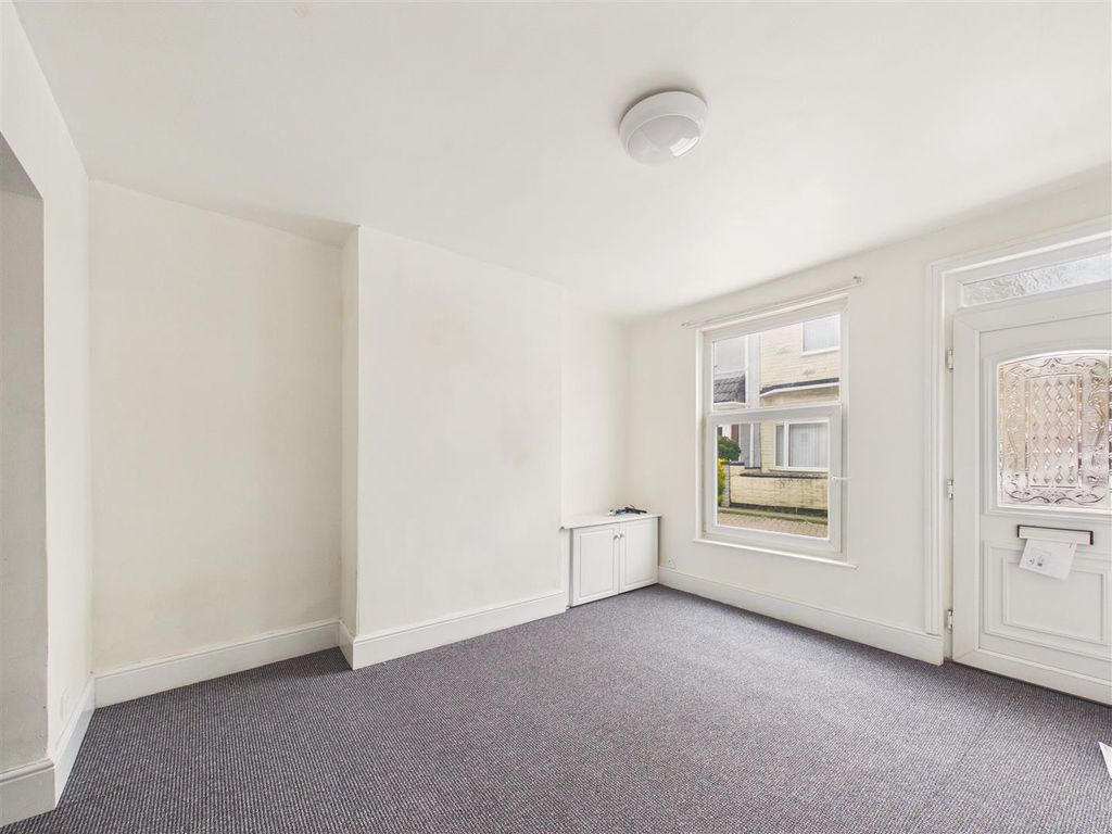 Property photo 3 of 9 Cam05451G0-Pr0134-Still003.Jpg
