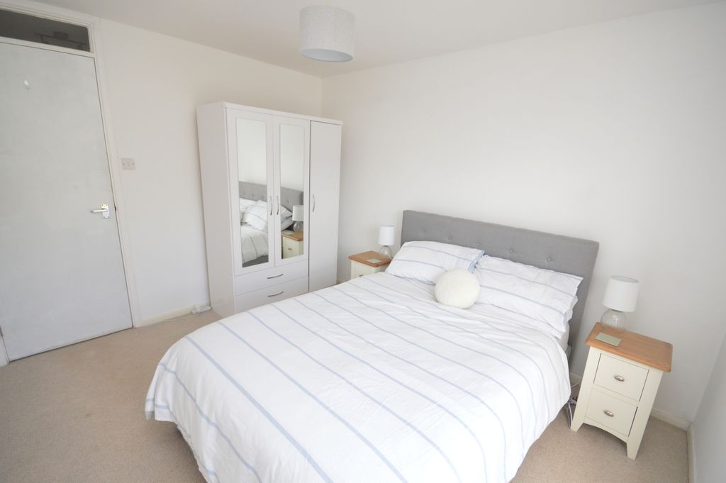 Property photo 3 of 11 Bedroom