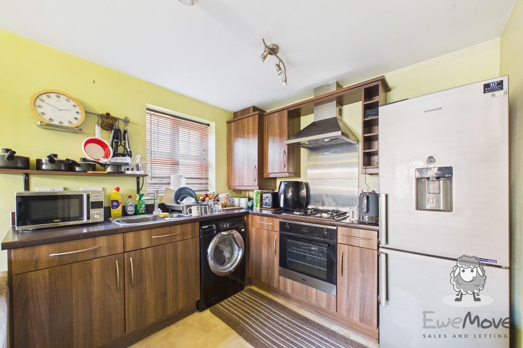 Property photo 3 of 6 3